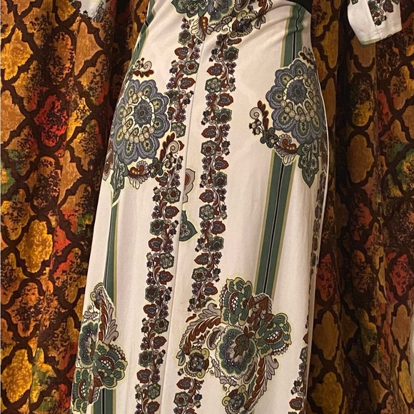 Maxi dress size medium - Picture 3 of 4